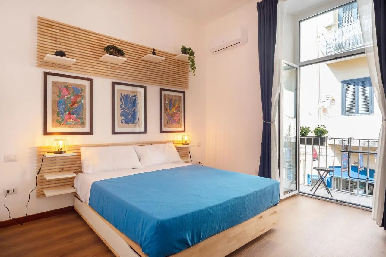 Le Sirene Suites Napoli 0*,